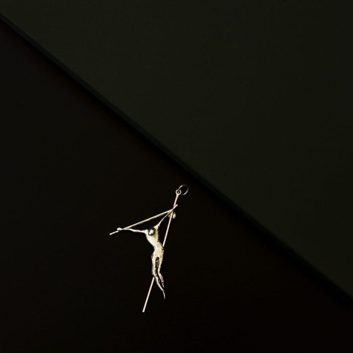 Helder de Carvalho joalharia cristo cruz banho ródio